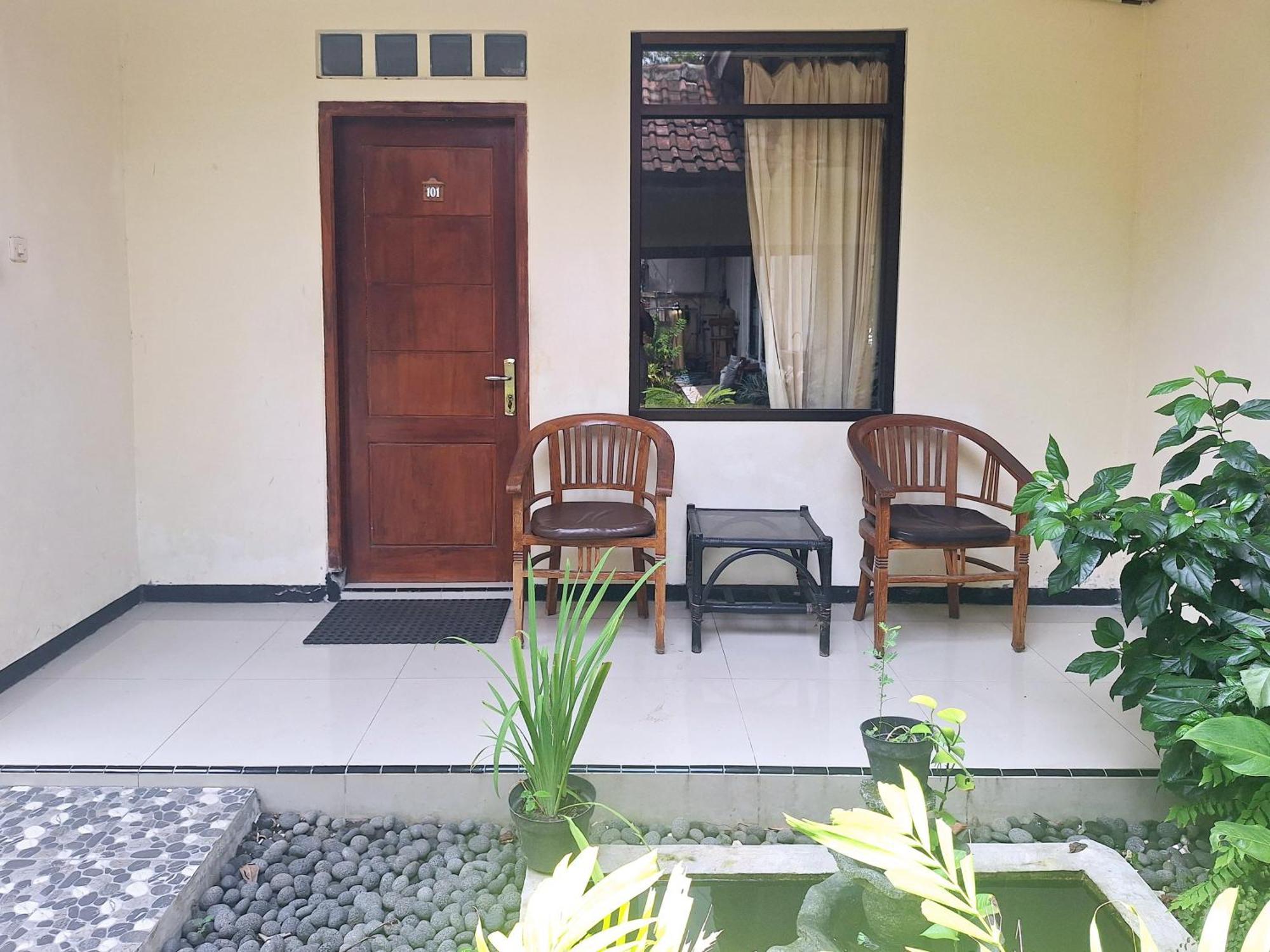Reddoorz Near Stadion Semeru Lumajang Jawa Timur Ngoại thất bức ảnh